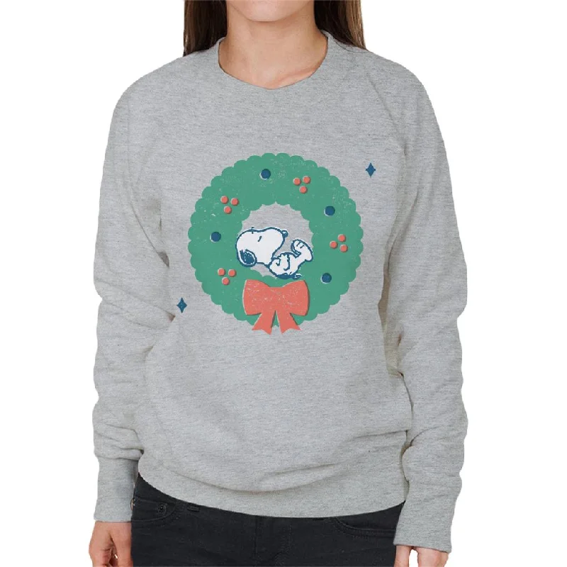 fashionable gym hoodiePeanuts Snoopy Holly Wreath Nap Women's Sweatshirt